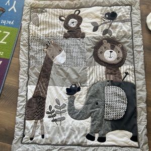 Lamb & ivy baby crib comforter